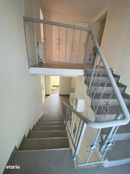 Casă cu 5 camere cu Teren 6880 Mp în Fărcașa