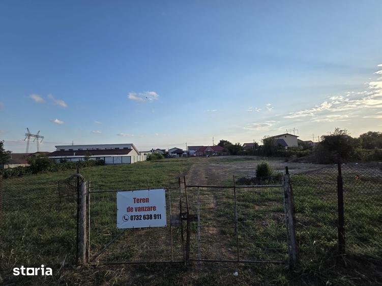 Teren de 3600 mp, în Ovidiu