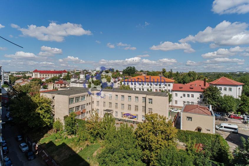 Apartament cu 3 camere decomandat, mobilat în Central