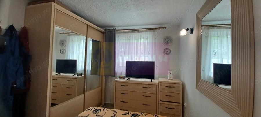 Casă cu 2 camere cu Canalizare în Săbăreni