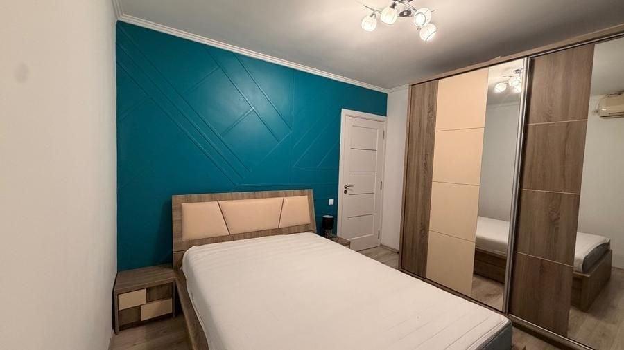 Apartament cu 2 camere decomandat, mobilat în Banu Manta