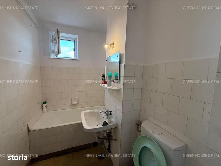 Apartament cu 3 camere decomandat în Deve