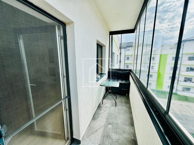 Apartament cu 4 camere decomandat, mobilat în Tineretului