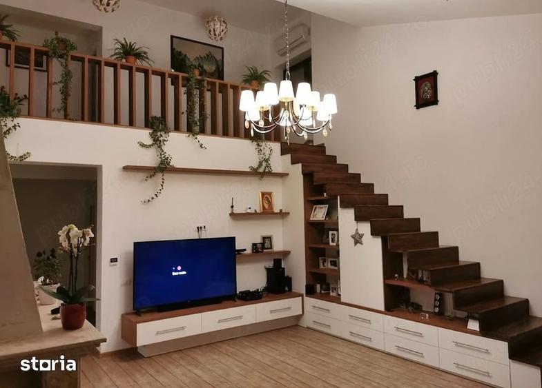 Casă cu Teren 6600 Mp în Ulmi