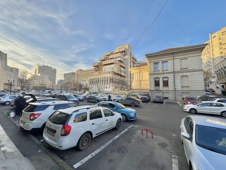 Spațiu comercial, de 160 mp, în Centru Civic