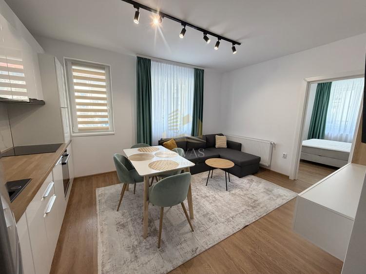 Apartament cu 2 camere semidecomandat, mobilat în Florești
