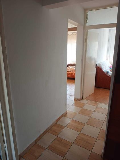 Apartament cu 3 camere în Șoimeni