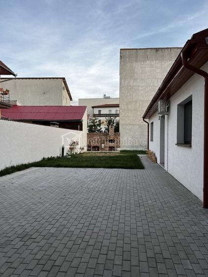 Spațiu comercial, de 273 mp, în Central