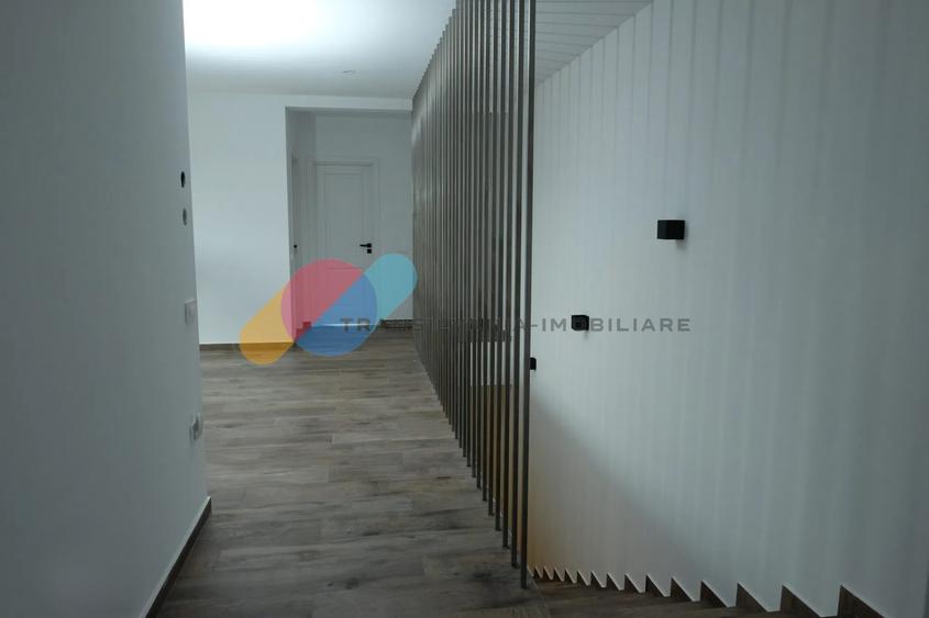 Duplex cu 5 camere cu Canalizare în Apahida