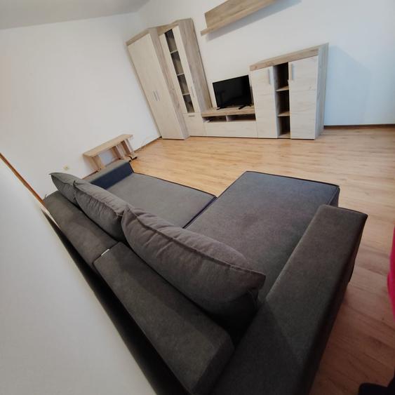 Apartament cu 3 camere decomandat în Casa de Cultură