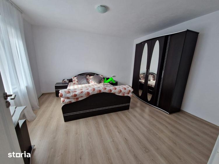 Casă cu 5 camere cu Teren 723 Mp în Cristian
