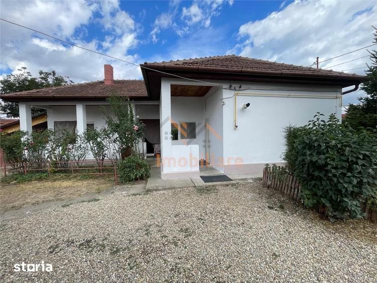 Casă cu 4 camere cu Teren 1439 Mp în Iorga