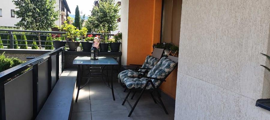 Apartament cu 3 camere decomandat în Tractorul