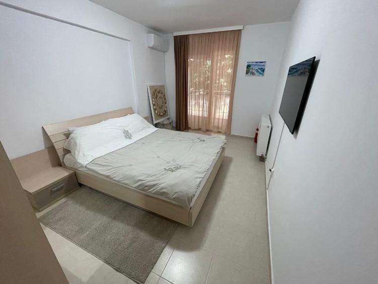 Apartament cu 3 camere decomandat, mobilat în Central