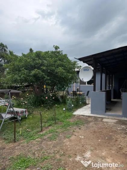 Casă cu 3 camere cu Teren 562 Mp în Pielești
