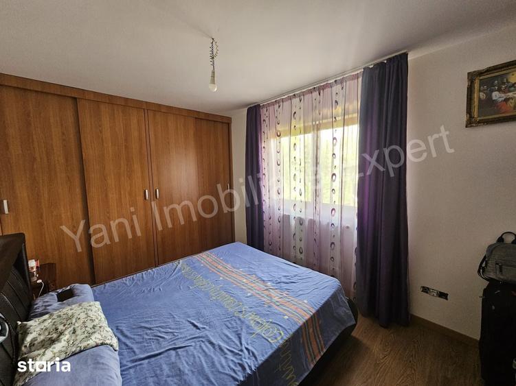 Casă cu 5 camere cu Teren 2351 Mp în Albești
