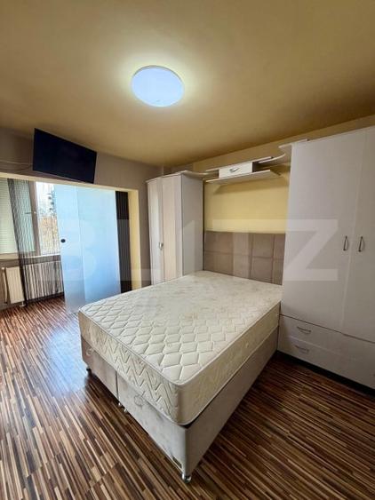 Apartament cu 3 camere decomandat, mobilat în Între Lacuri