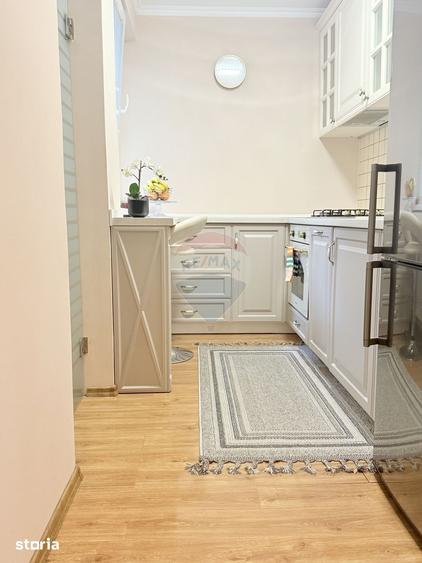 Apartament cu 3 camere, mobilat în Universitate