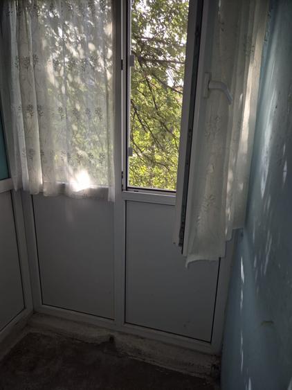 Garsonieră decomandată în Titan