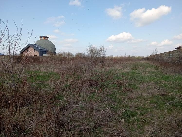 Teren intravilan de 4635 mp, în Central