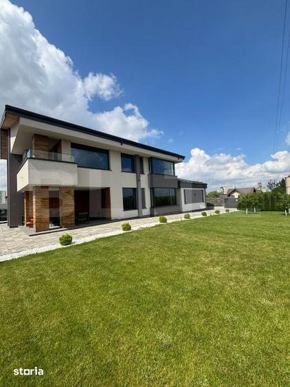 Casă cu 4 camere cu Teren 1550 Mp în Central