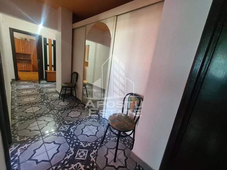 Apartament cu 3 camere decomandat, mobilat în Complex Studențesc