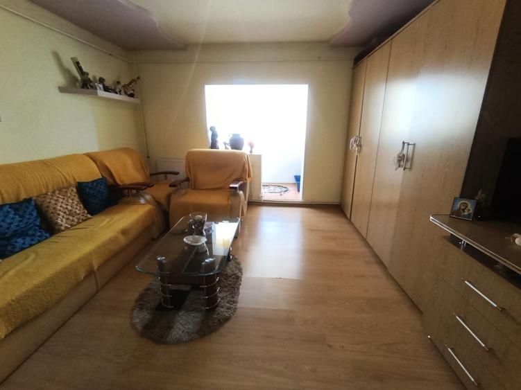 Garsonieră decomandată în Găvana