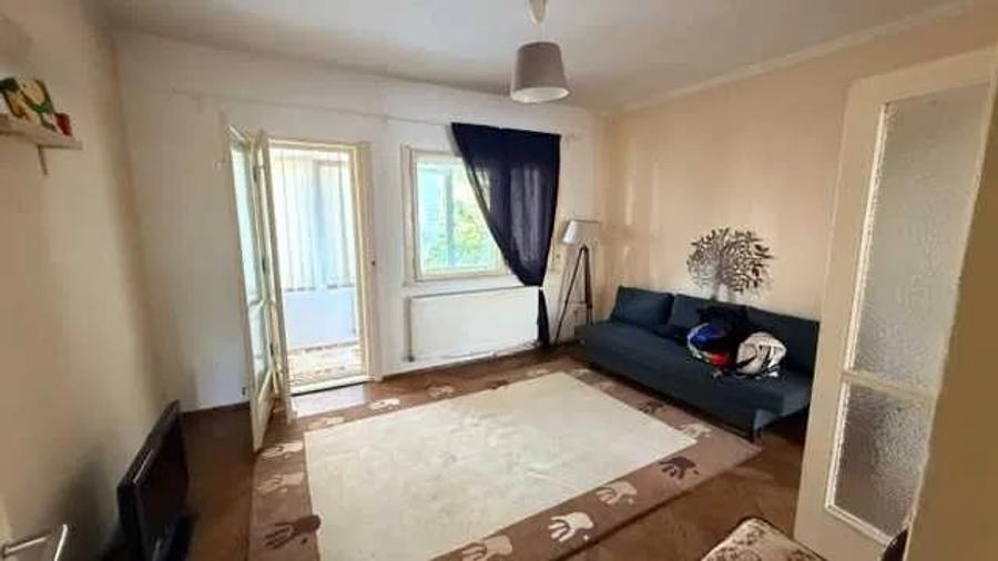 Apartament cu 2 camere semidecomandat, mobilat în Cișmigiu