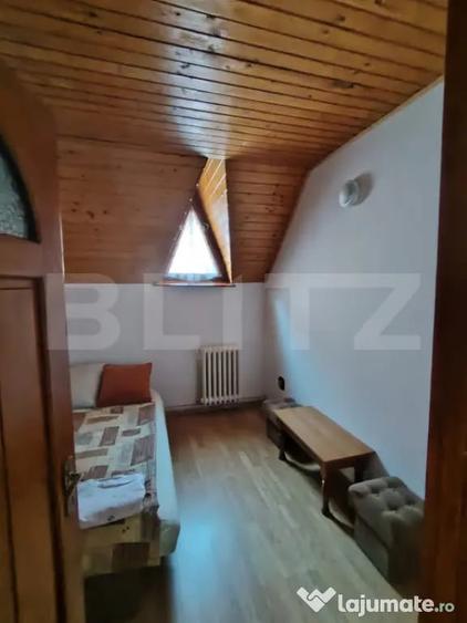Casă cu 5 camere cu Teren 226 Mp în Sovata