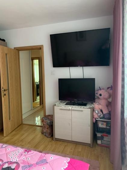 Apartament cu 2 camere decomandat, mobilat în Exterior Est