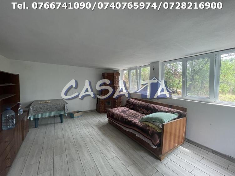 Casă individuală cu 3 camere cu Canalizare în Central