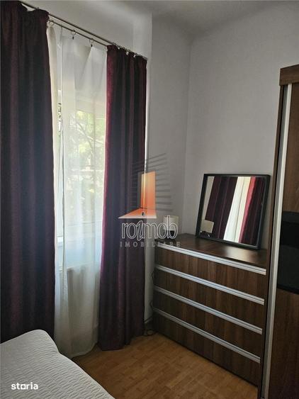 Apartament cu 2 camere decomandat în Polonă
