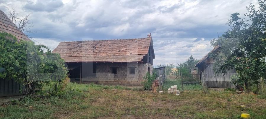 Casă individuală cu 1 camere cu Canalizare în Tritenii de Sus