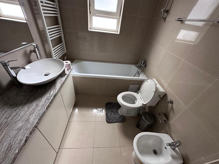 Apartament cu 3 camere în Domenii