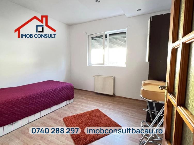 Apartament cu 3 camere decomandat în Republicii