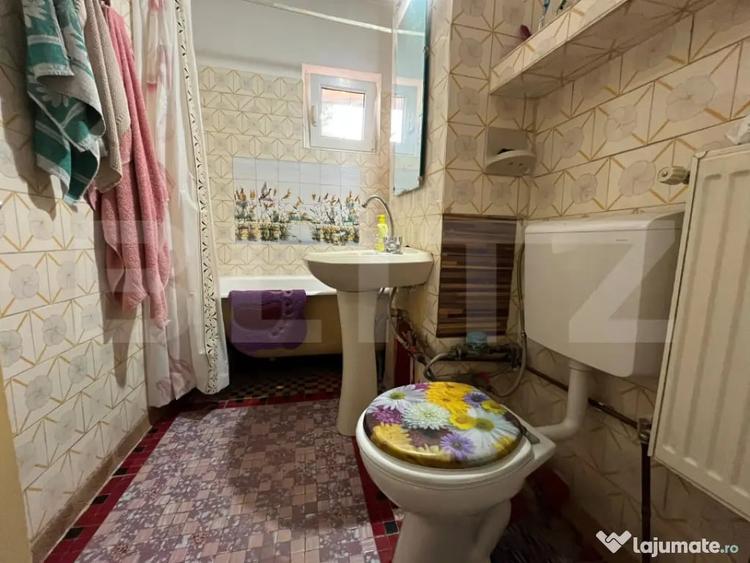 Apartament cu 3 camere decomandat, mobilat în Central