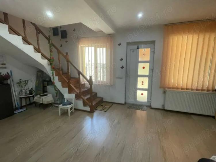 Casă în Giroc