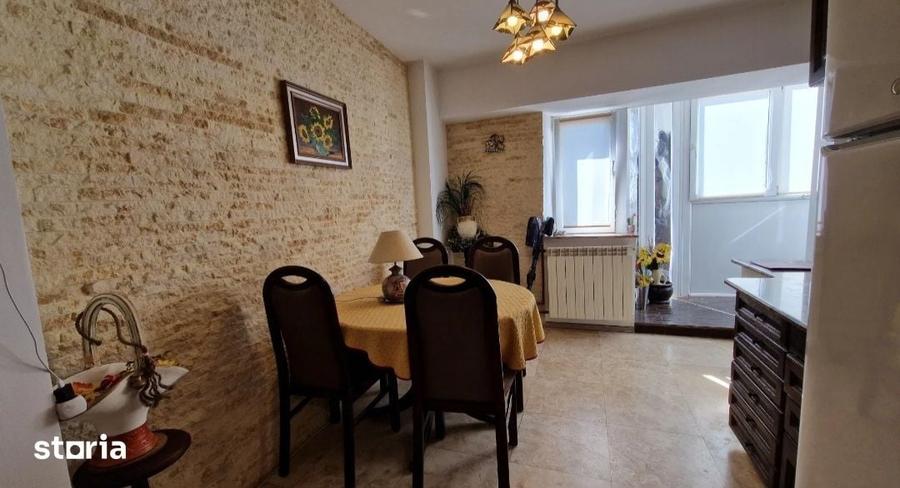 Apartament cu 3 camere în Vitan