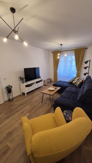 Apartament cu 2 camere decomandat în Cățelu