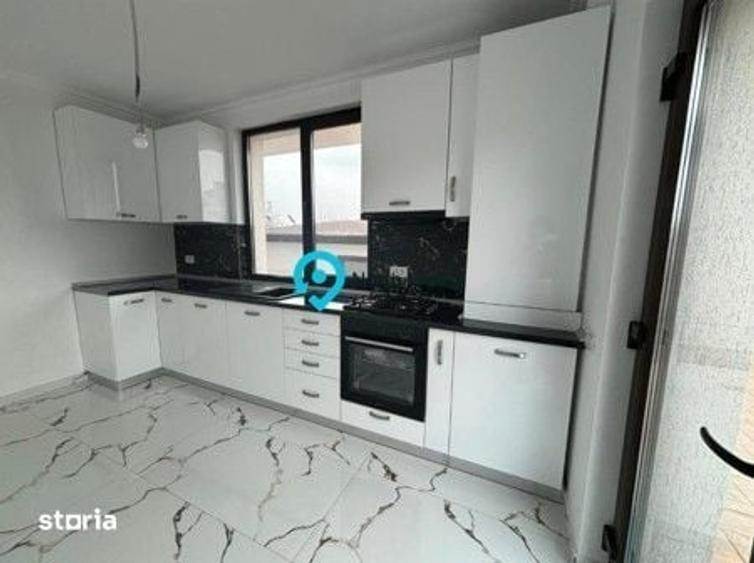 Casă cu 4 camere cu Teren 190 Mp în Central