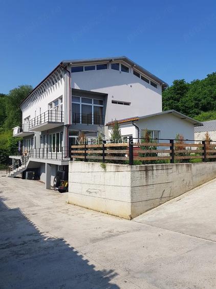Duplex de vanzare, 420mp utili pe 4 nivele, in zona linistita din Floresti, 15min de centrul Clujulu