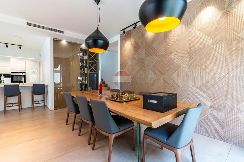 Casă individuală cu 6 camere cu Teren 400 Mp în Nord