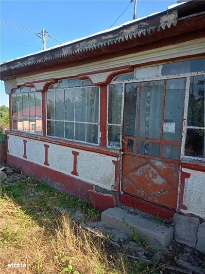 Casă cu 3 camere în Pădureni