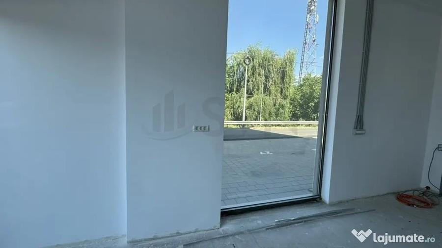 Spațiu comercial, de 132 mp, în Odăi