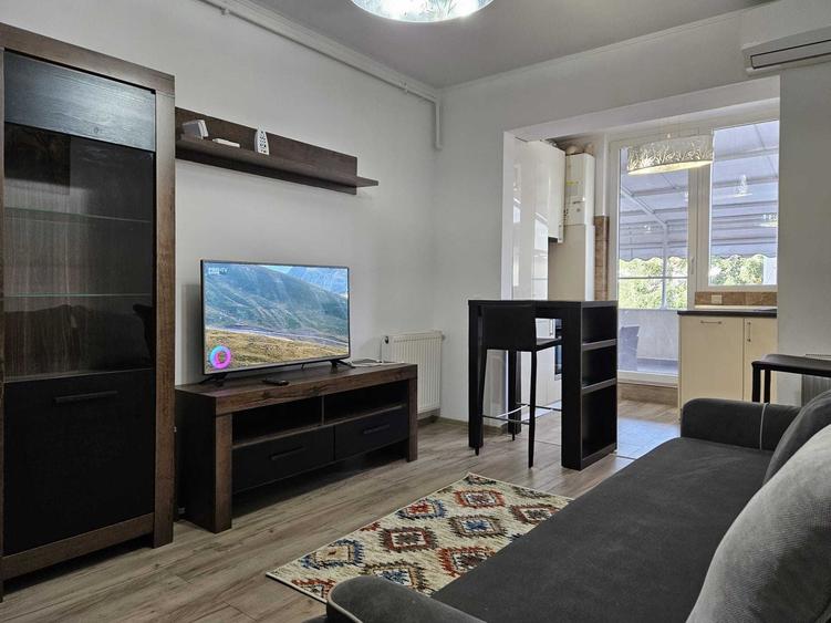 Apartament cu 2 camere decomandat în Sud