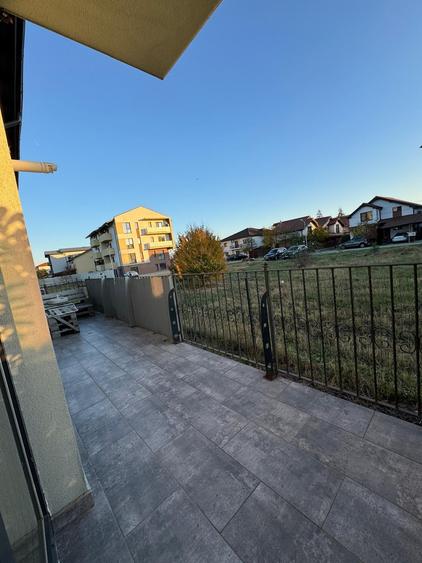 Apartament cu 2 camere semidecomandat în Giroc