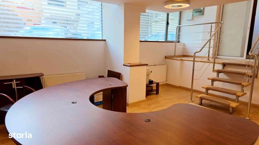 Spațiu comercial, de 64 mp, în Traian
