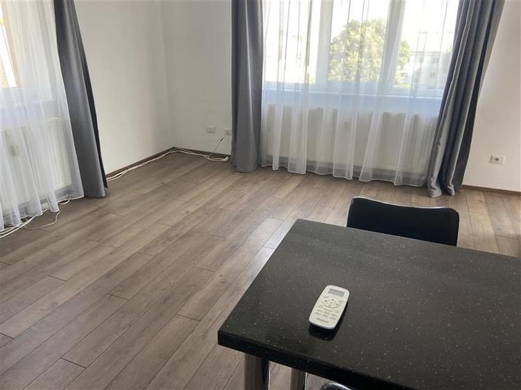 Garsonieră decomandată, mobilată în Gară