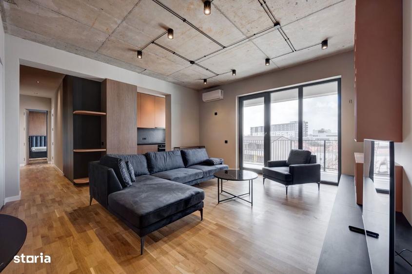 Apartament cu 3 camere, mobilat în Tei