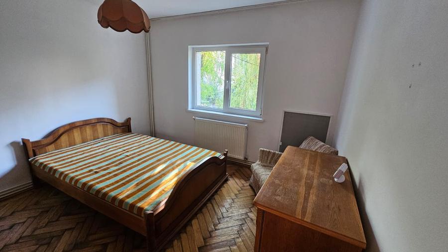 Apartament cu 2 camere decomandat în Siderurgiștilor